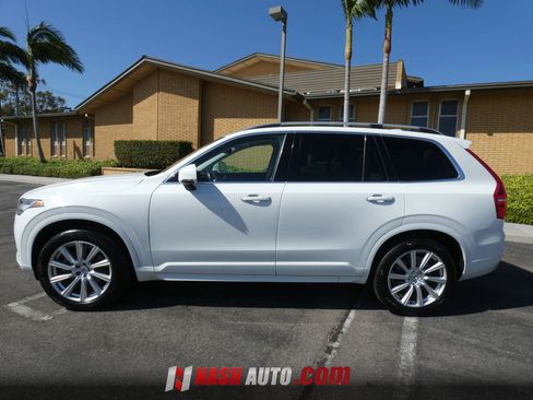 Used 2016 Volvo XC90 T6 Momentum w/ Momentum Plus Package AWD/4WD image 14