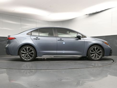 Used 2020 Toyota Corolla XSE image 26