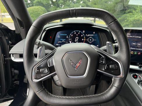 Used 2020 Chevrolet Corvette Stingray Coupe w/ 1LT RWD image 31