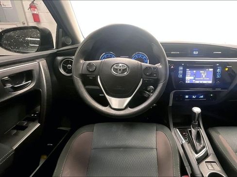 Used 2017 Toyota Corolla LE w/ Carpet Mat Package (TMS) image 4