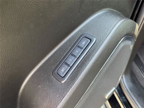 Used 2019 GMC Yukon SLT AWD/4WD image 15