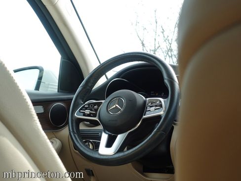 Certified 2021 Mercedes-Benz GLC 300 4MATIC image 11