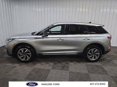Used 2023 Lincoln Corsair AWD w/ Equipment Group 101A image 6