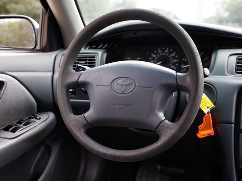Used 2000 Toyota Camry CE FWD image 25