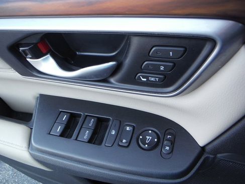Used 2022 Honda CR-V EX-L image 13