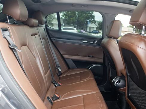Used 2019 Alfa Romeo Stelvio w/ Nero Edizione RWD image 21