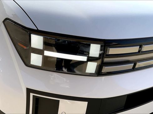 Used 2025 Hyundai Santa Fe SEL image 27