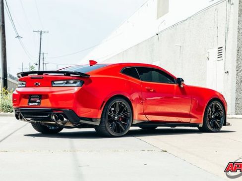 Used 2018 Chevrolet Camaro ZL1 RWD image 43