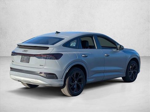 Used 2022 Audi Q4 e-tron Premium Plus image 5