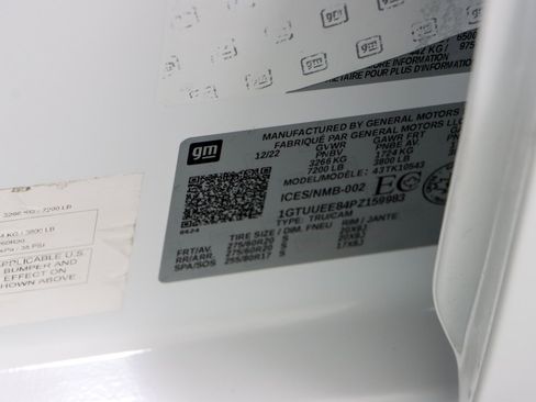 Used 2023 GMC Sierra 1500 AT4 w/ AT4 Premium Package image 36