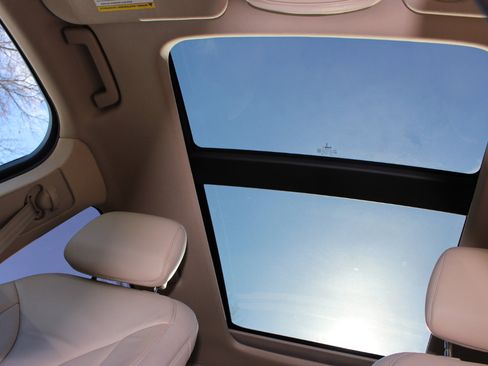 Used 2017 Lincoln MKC Select w/ Select Plus Package image 16