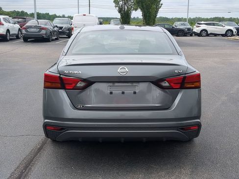 Used 2022 Nissan Altima 2.5 SV FWD image 4