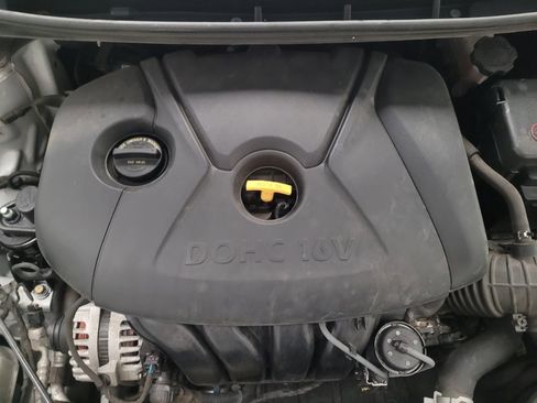 Used 2016 Hyundai Elantra SE FWD image 30