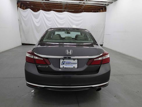 Used 2017 Honda Accord EX-L image 6