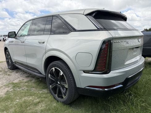 Used 2025 Cadillac Escalade IQ Sport 1 AWD/4WD image 2