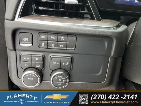 Used 2026 Chevrolet Suburban LT w/ Comfort Package AWD/4WD image 26