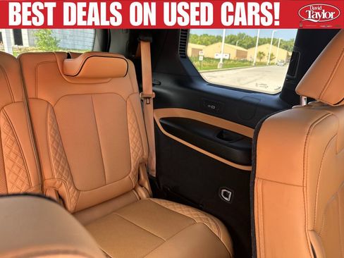 Used 2025 Jeep Grand Cherokee L Summit AWD/4WD image 37