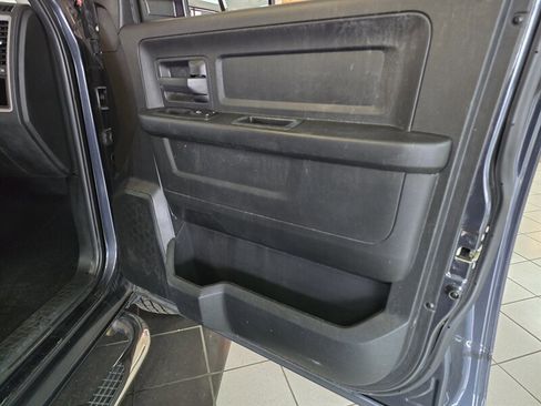 Used 2017 RAM 1500 Express w/ Express Value Package image 8