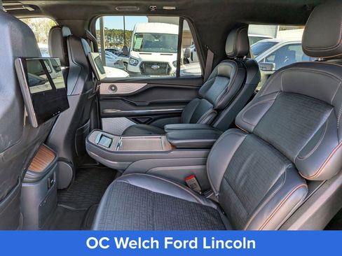 Certified 2025 Lincoln Navigator L Black Label AWD/4WD image 16