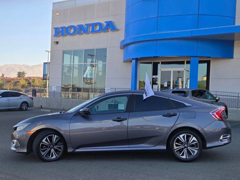 Used 2017 Honda Civic EX-T image 4