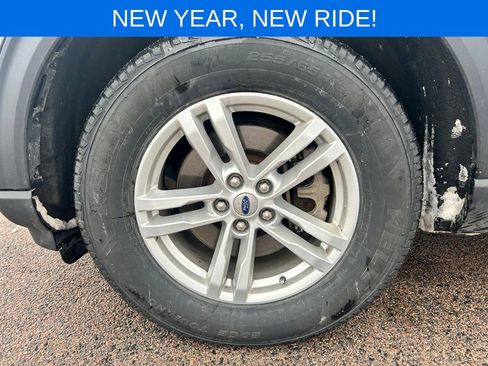 Certified 2023 Ford Explorer XLT w/ Class IV Trailer Tow Package image 44