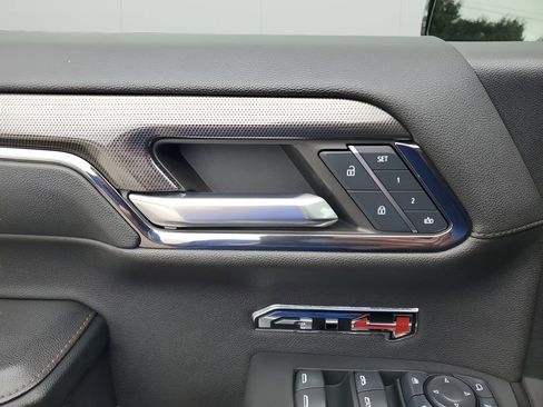 Used 2024 GMC Sierra 1500 AT4 w/ AT4 Premium Package image 27