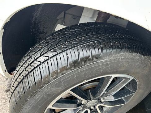 Used 2018 Dodge Grand Caravan SXT w/ Blacktop Package image 28