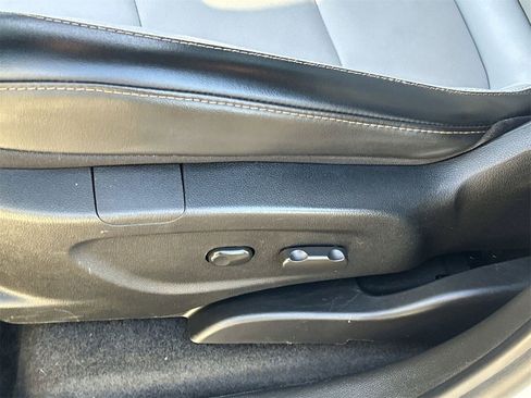 Used 2020 Chevrolet Trax Premier image 17