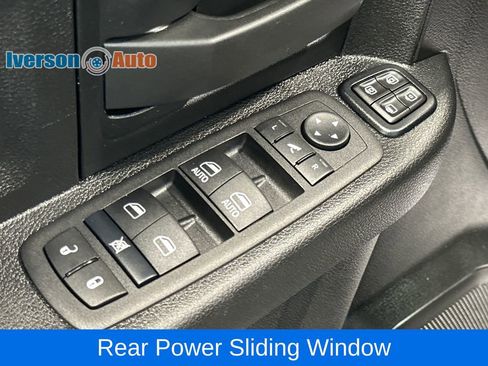 Used 2024 RAM 2500 Tradesman w/ Chrome Appearance Group AWD/4WD image 15