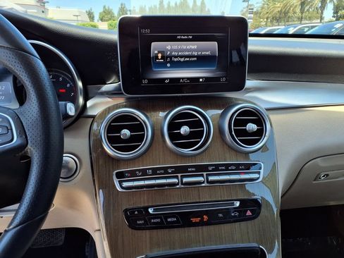 Used 2018 Mercedes-Benz GLC 300 image 23