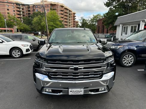 Used 2019 Chevrolet Silverado 1500 LTZ AWD/4WD image 3