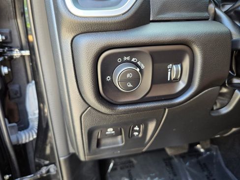 Used 2023 RAM 1500 Big Horn image 39