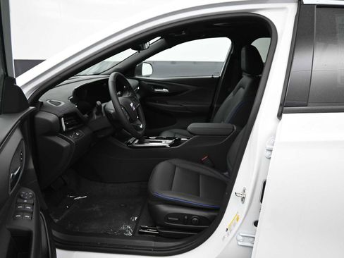 New 2026 Buick Envista Sport Touring w/ Convenience I Package image 11