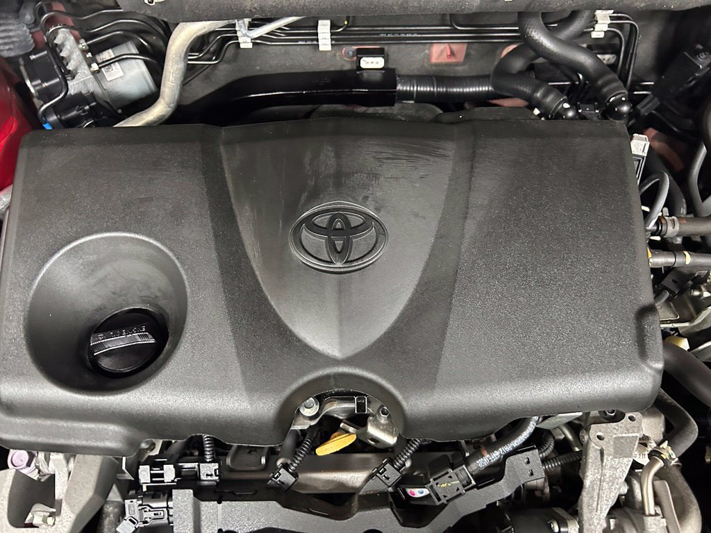 Used 2021 Toyota RAV4 XLE Premium FWD image 10