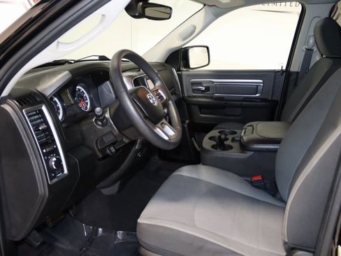 Used 2022 RAM 1500 Classic SLT image 30