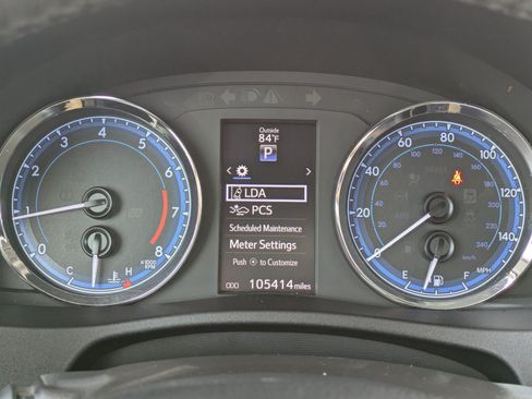 Used 2018 Toyota Corolla SE w/ SE Premium Package FWD image 20