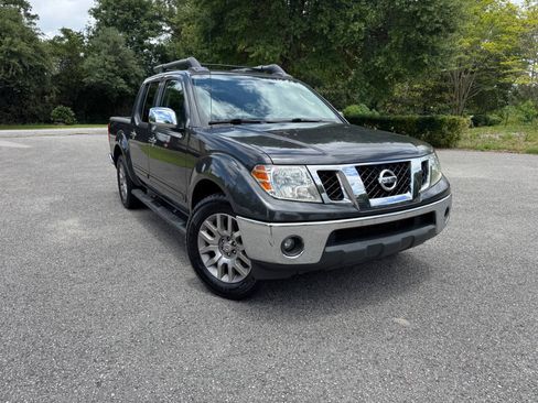 Used 2011 Nissan Frontier SL RWD image 39