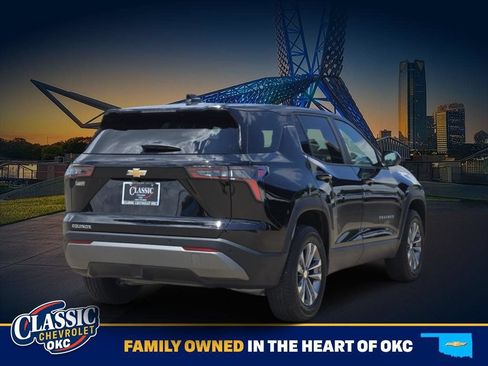 Used 2026 Chevrolet Equinox LT FWD image 7