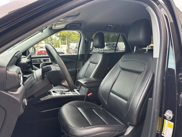 Used 2023 Ford Explorer XLT w/ Equipment Group 202A RWD image 12