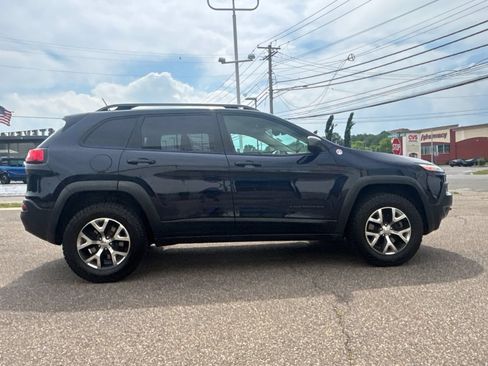 Used 2015 Jeep Cherokee Trailhawk w/ Comfort/Convenience Group AWD/4WD image 1