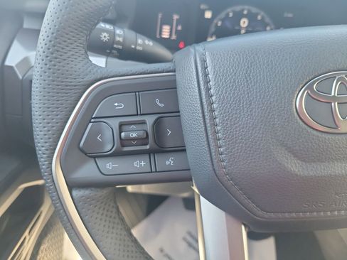 Certified 2025 Toyota Tacoma SR5 image 24