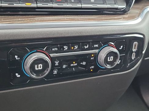 Certified 2025 Chevrolet Silverado 1500 LT RWD image 31