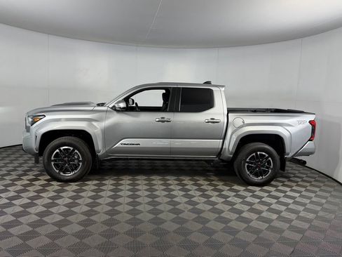 Used 2024 Toyota Tacoma TRD Sport AWD/4WD image 11