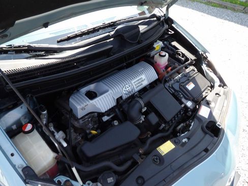 Used 2015 Toyota Prius Two FWD image 21