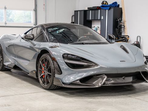 Used 2021 McLaren 765LT image 3