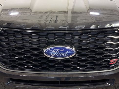 Used 2020 Ford Explorer ST w/ Premium Technology Package AWD/4WD image 12