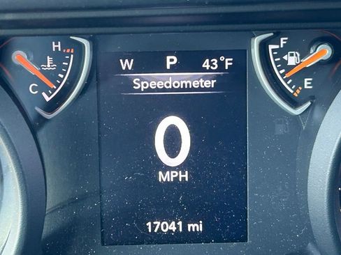 Used 2024 Jeep Wrangler Sport S image 17