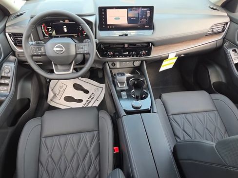 New 2026 Nissan Rogue Platinum AWD/4WD image 9