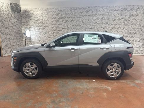 New 2027 Hyundai Kona SE FWD image 4