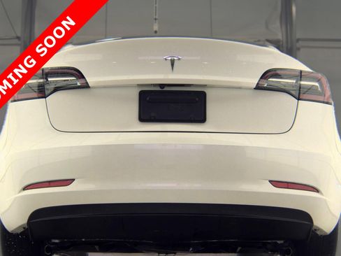 Used 2023 Tesla Model 3 Standard Range RWD image 5